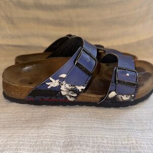 Disney Birkenstock Arizona Sandals “Hood” Mickey Mouse & Donald Duck Size 7